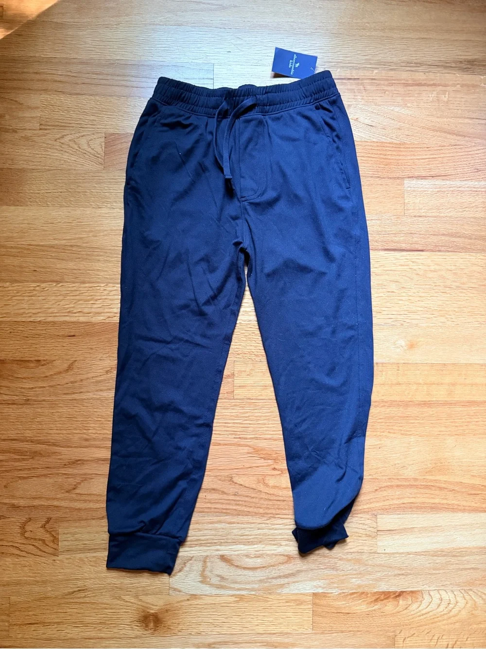 NWT Abercrombie Airknit joggers
